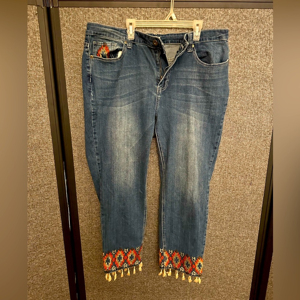 Reba embroidered jeans tasseled cuff